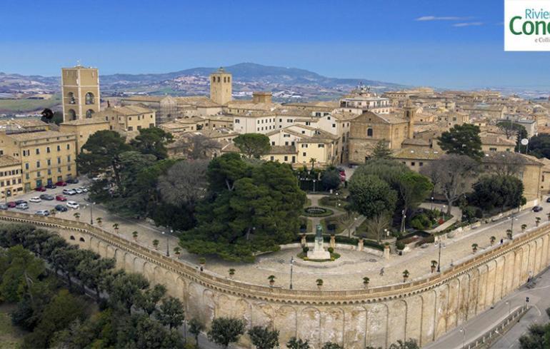 Osimo Nel Cuore Del Centro, Free Wi-Fi E Netflix Apartment Luaran gambar