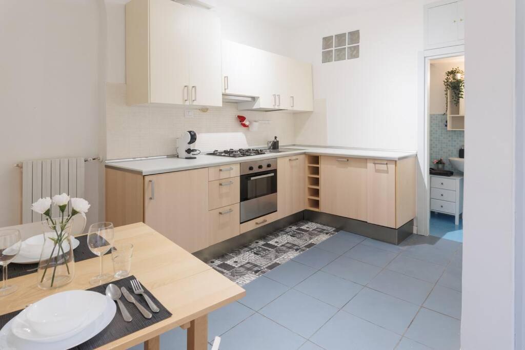 Osimo Nel Cuore Del Centro, Free Wi-Fi E Netflix Apartment Luaran gambar