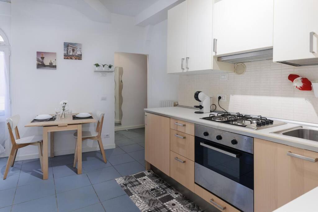 Osimo Nel Cuore Del Centro, Free Wi-Fi E Netflix Apartment Luaran gambar