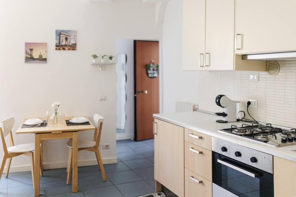 Osimo Nel Cuore Del Centro, Free Wi-Fi E Netflix Apartment Luaran gambar